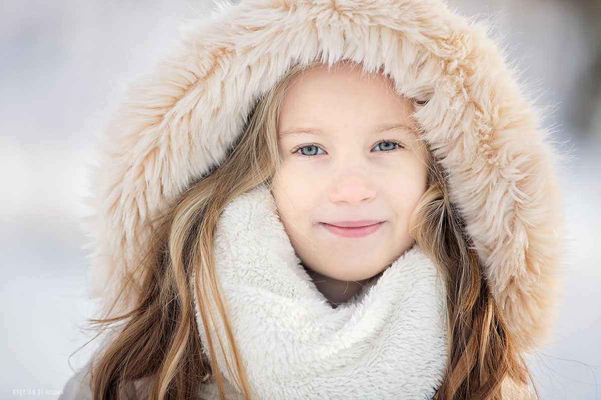 Natalia portret w sniegu